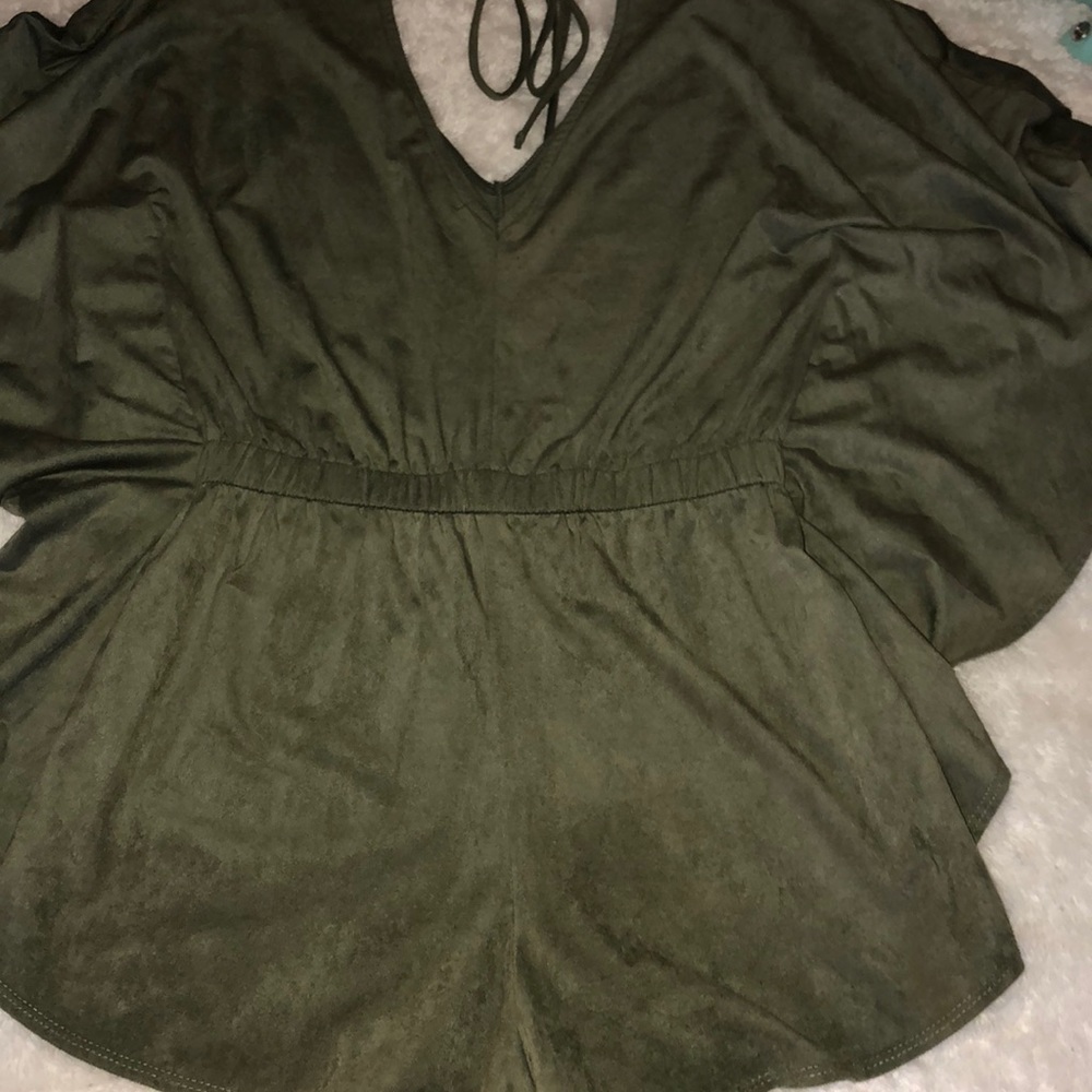 Army green romper - Picture 3 of 3